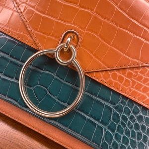 Express Shoulder Bag